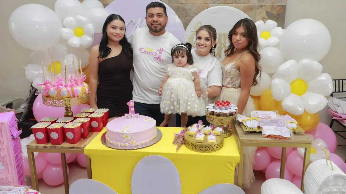 Bautizo y primer año de Emma Ramírez Terán