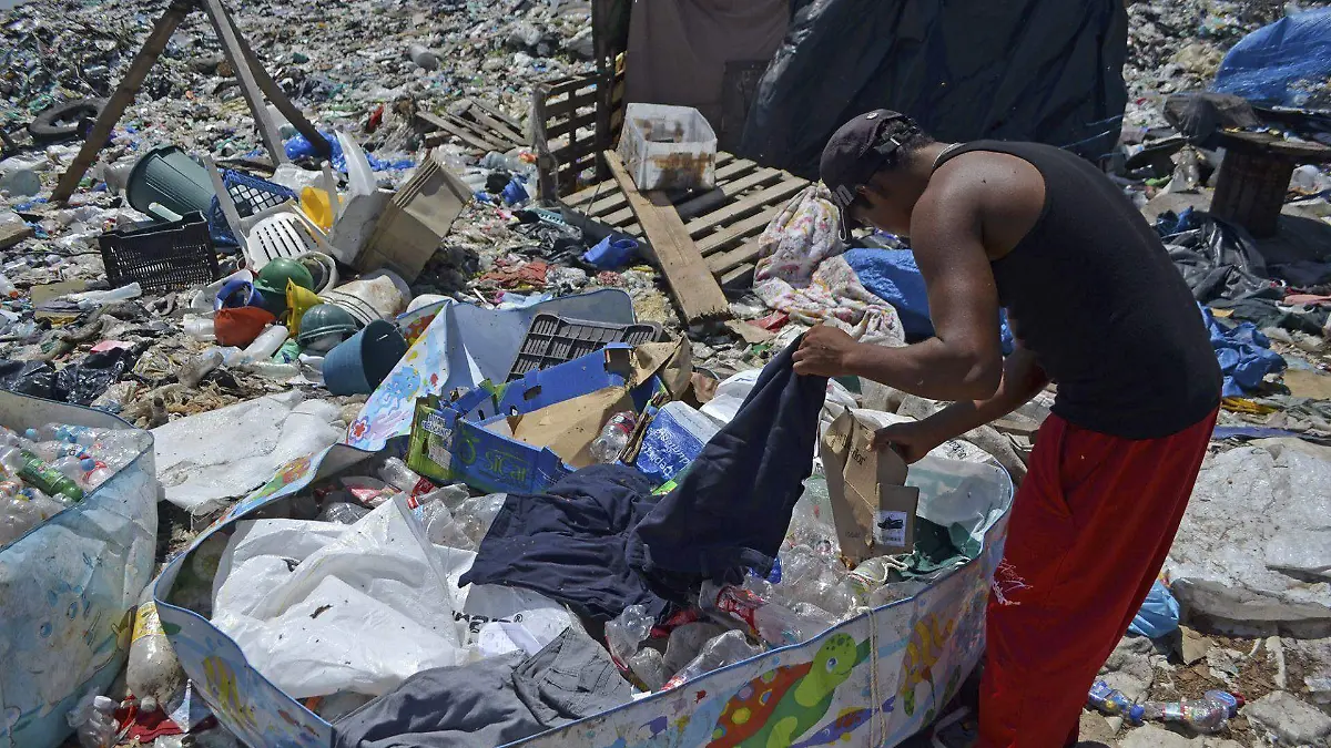 528107_Los Zopilotes Humanos_web