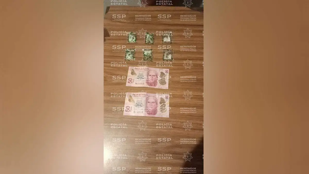 Droga y dinero en efectivo 