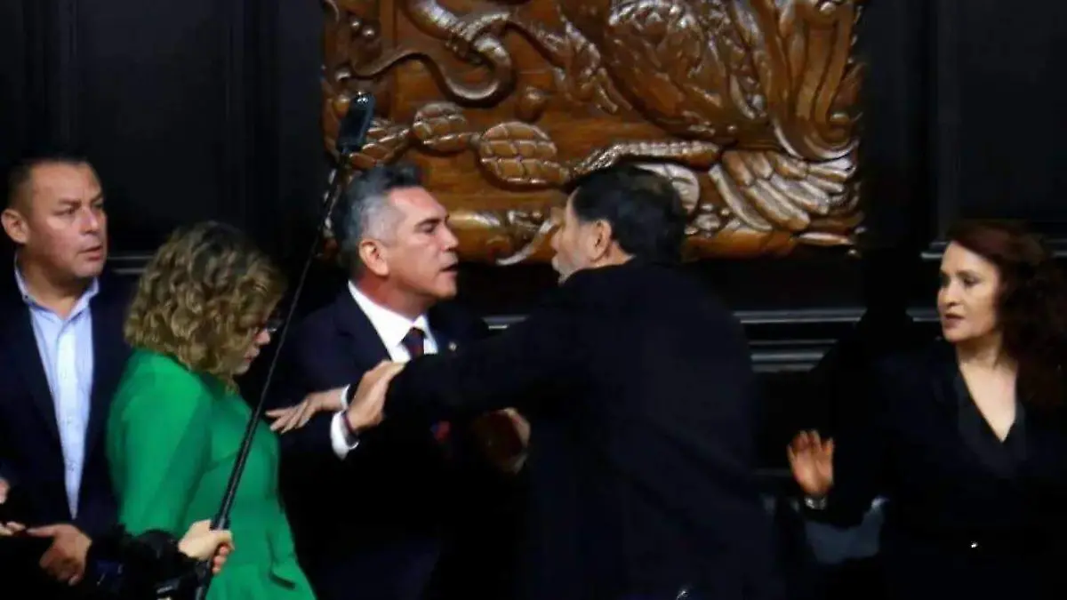 Pelea senado