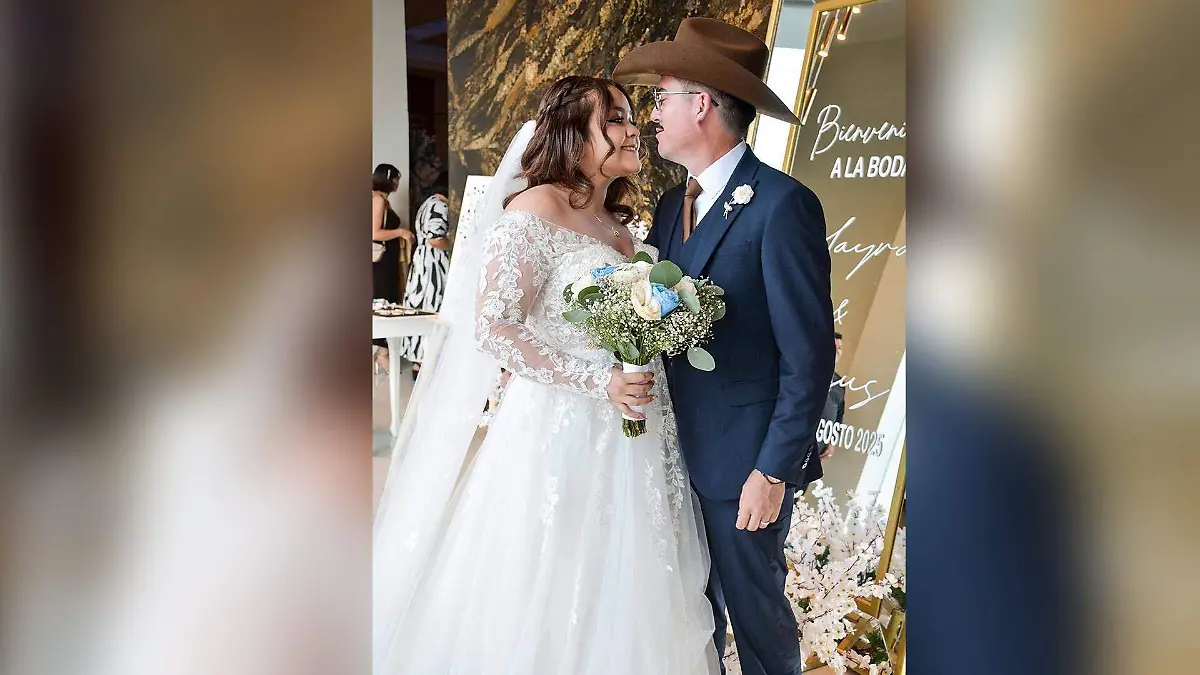 Mayra Soto y Jesús López lucieron felices el día que unieron sus vidas en matrimonio