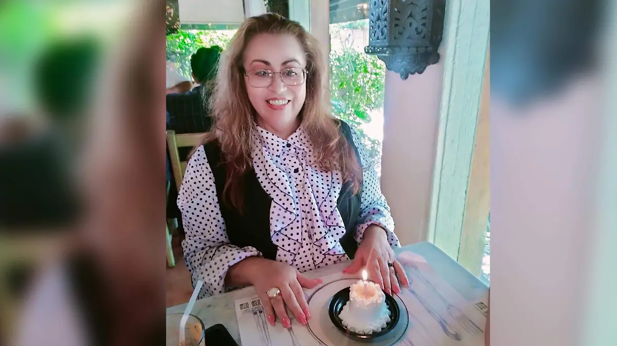 Un alegre festejo para la Licenciada Yolanda Díaz Avitia 