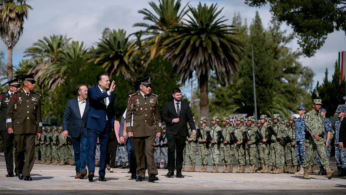 Esteban Villegas reconoce a jóvenes que concluyeron su servicio militar