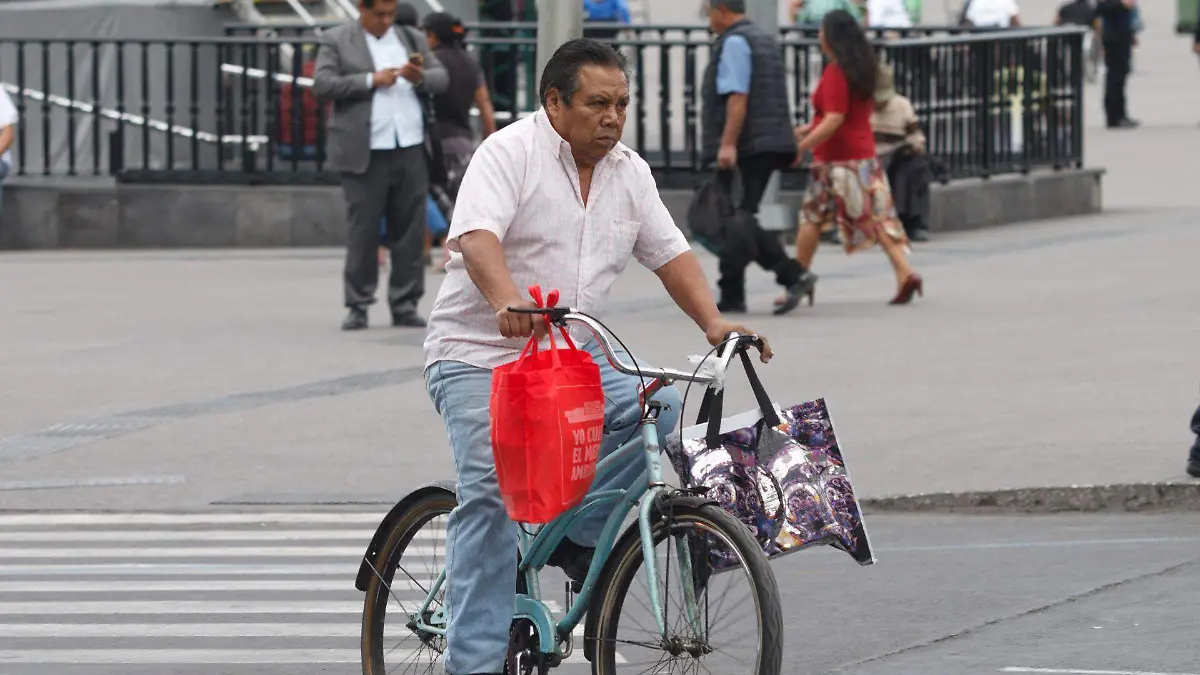 ¡Cuidado! Esto pasa si no lavas tus bolsas reutilizables del supermercado 