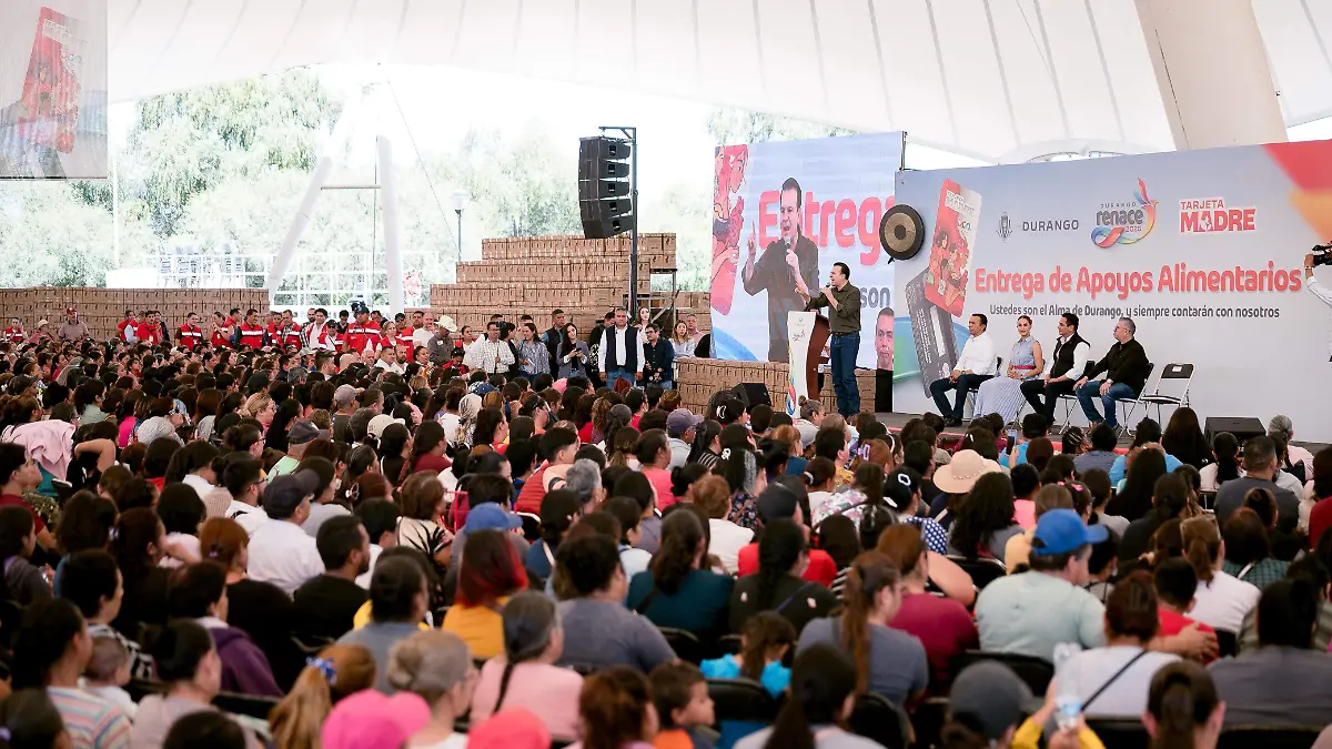 Mujeres reconocen a Esteban Villegas por cumplir su palabra al entregar 25 mil Tarjetas Madre en su modalidad alimentaria