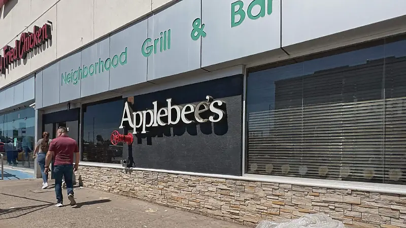 Cierra el negocio Applebee’s en la ciudad de Durango 