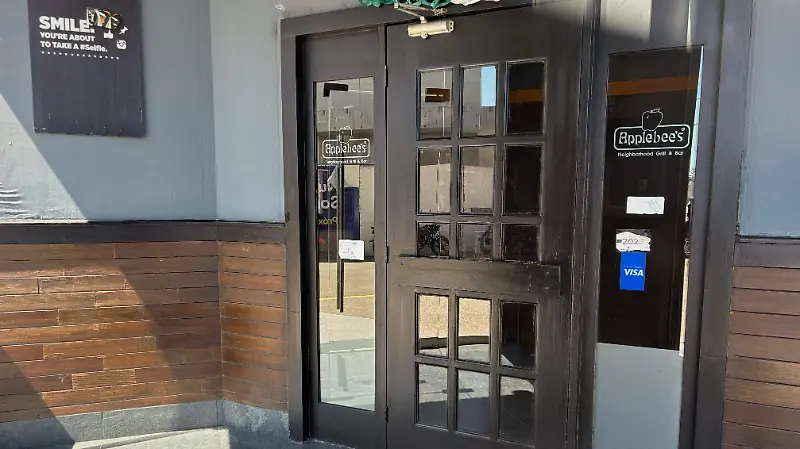 Cierra el negocio Applebee’s en la ciudad de Durango 