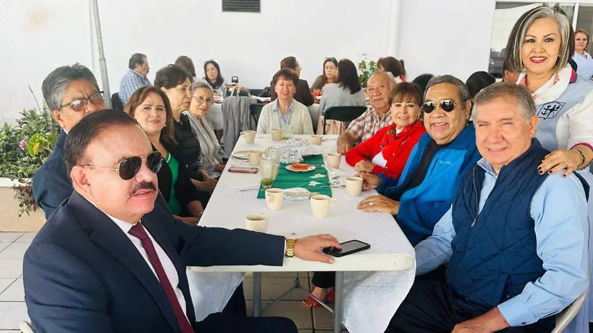 Ofrecieron desayuno mexicano las Damas Vicentinas