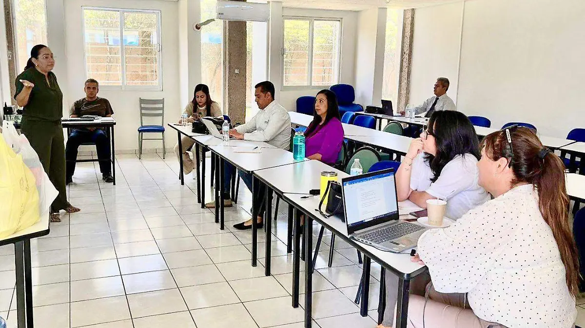 FCCFYD-UJED fortalece el ambiente laboral con curso sobre derechos humanos 2