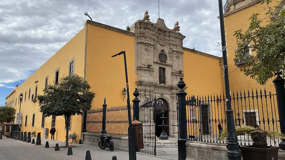 Octubre, mes de la titulación en la Universidad Juárez