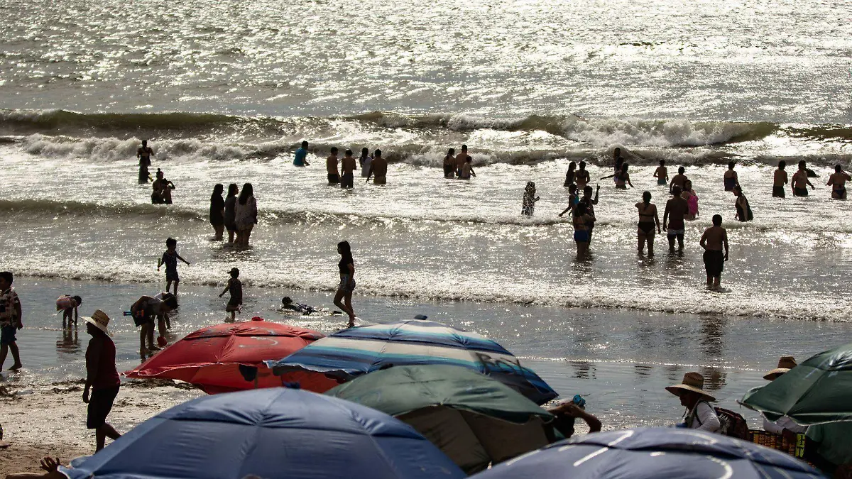 975071_Mazatlán turismo Eclipse_web