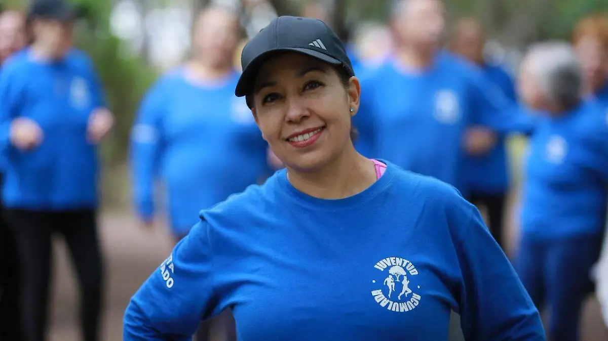 Grupo de deportistas de la tercera edad en Durango
