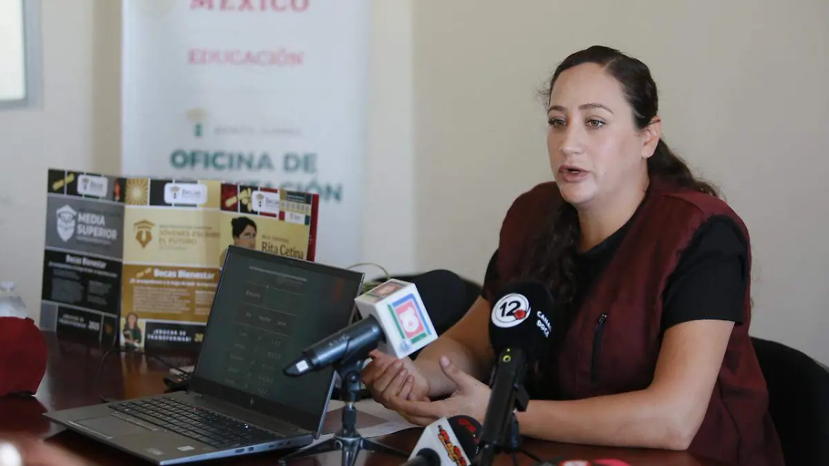 Jazmín Arely Nevárez Sarmiento, titular de la oficina de becas para el Bienestar en Durango