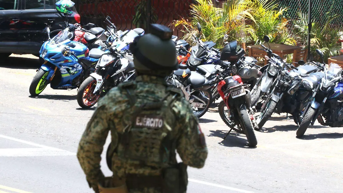 1030606_Operativo GN Ejercito Motociclistas_web