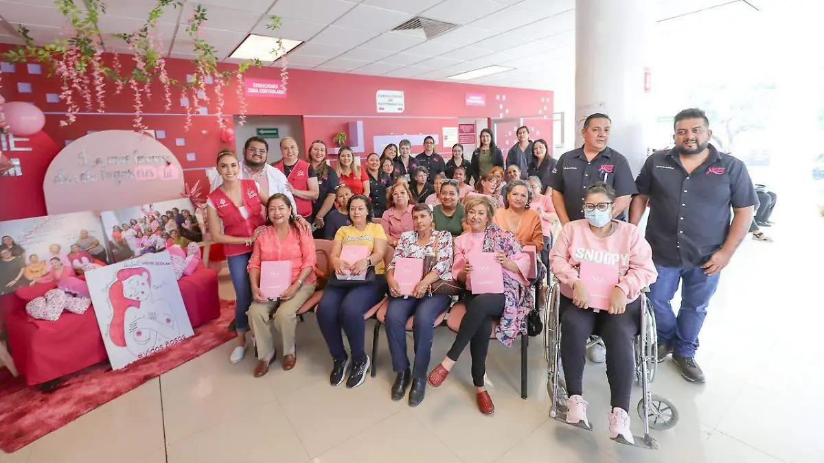 Marisol Rosso entrega 15 prótesis externas de mama en la Laguna 