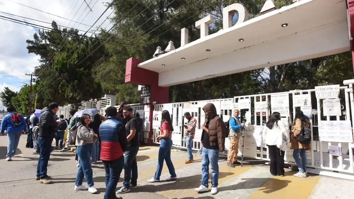 WhatsApp Image 2025-12-03 at 17.37.10