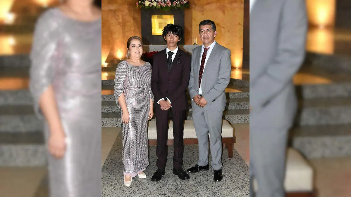 Los señores Lourdes Melchor y Cipriano Ruiz junto a su hijo Emmanuel