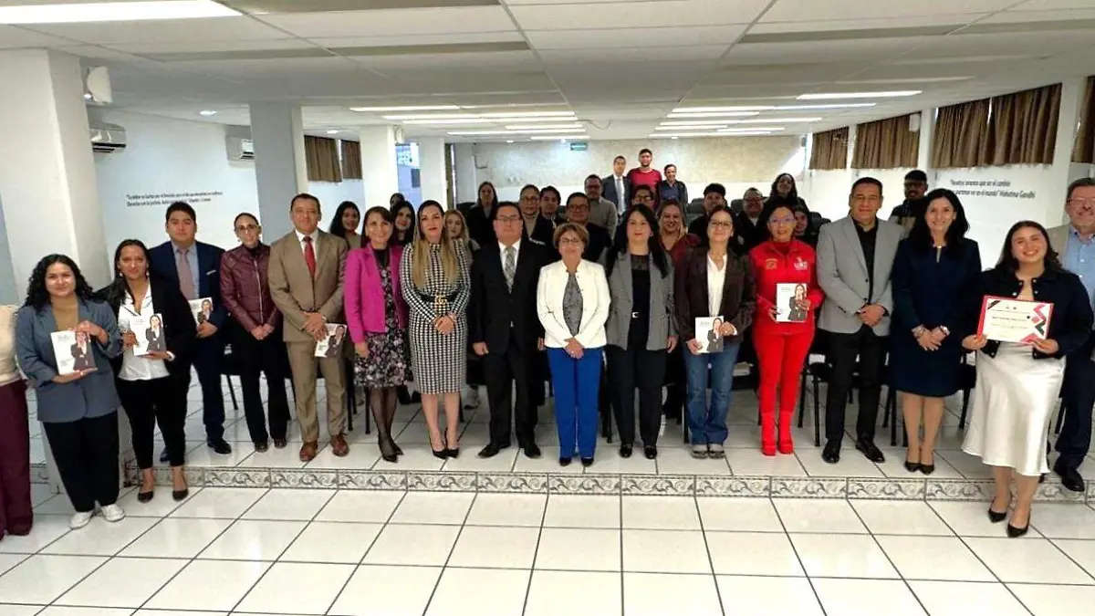 Presentan en la UJEDLuz en la sombray formalizan Seminario Permanente de Ciencias Políticas y Administración Pública