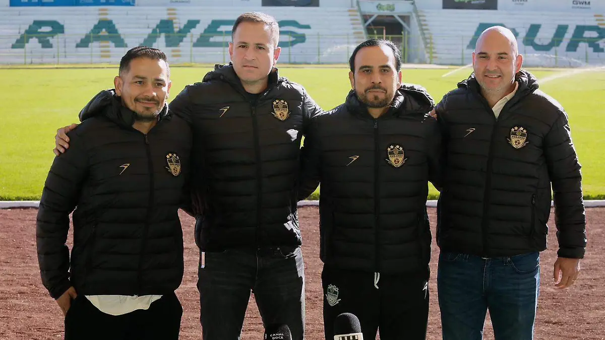 Feliz de estar en su casa, presentan a Jair Real