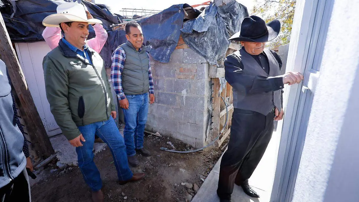 Entregan cuartos adicionales en Gabino Santillán como parte de programa de vivienda