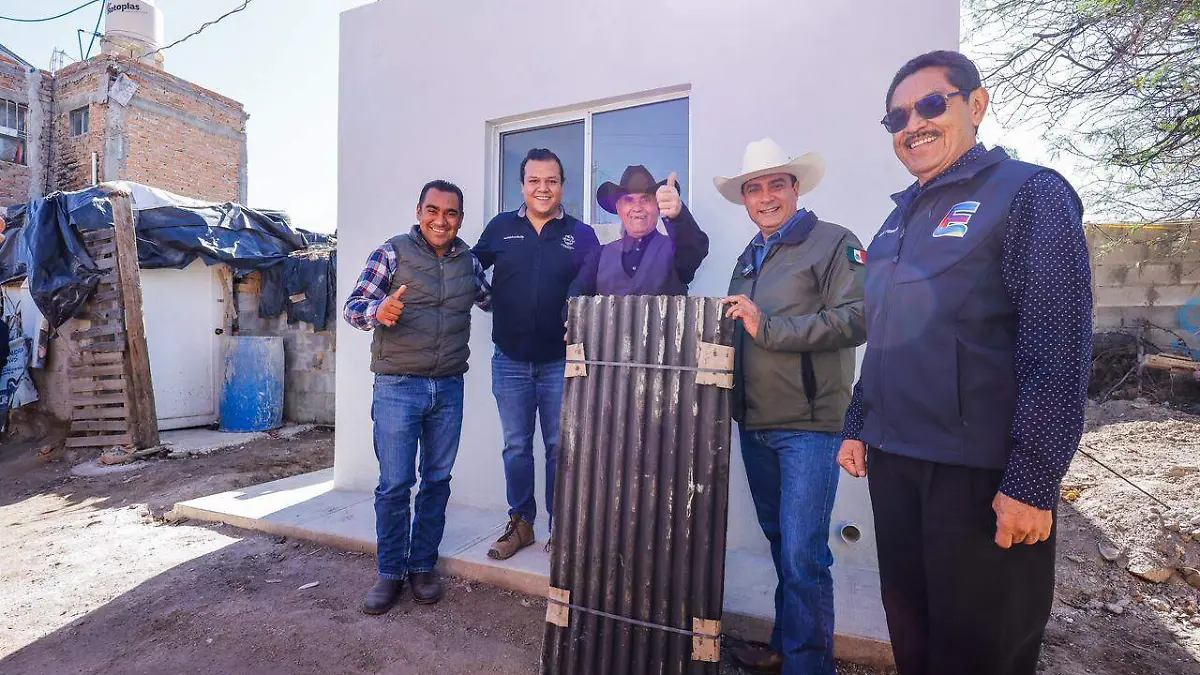 Entregan cuartos adicionales en Gabino Santillán como parte de programa de vivienda