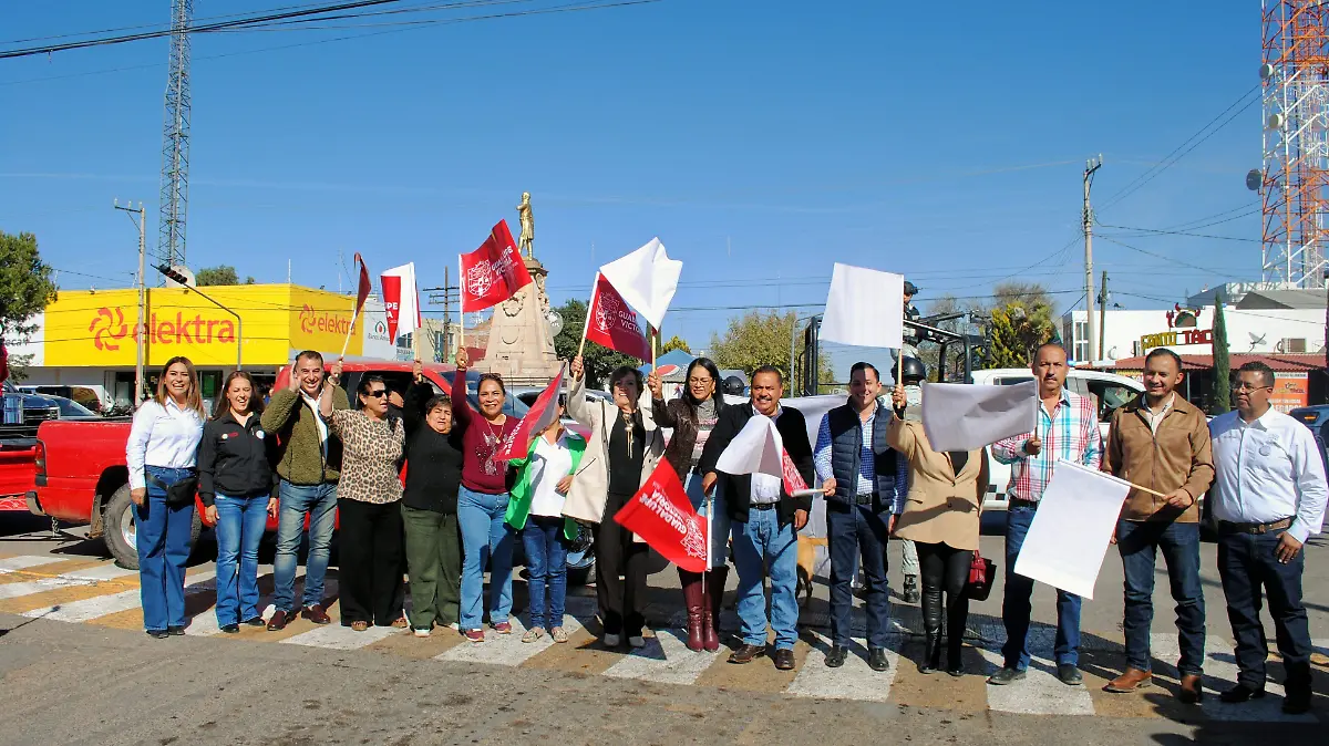 Banderazo de salida del desfile
