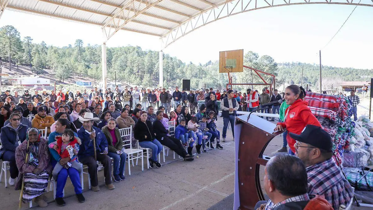 Marisol Rosso refuerza la atención social y de salud en Ciénega de la Vaca, una de las comunidades más alejadas de la sierra de Guanaceví (1)