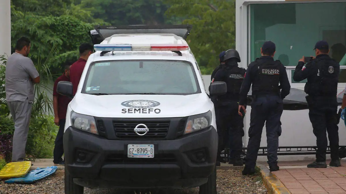 953008_Semefo Cuerpos Policías Asesinados_web