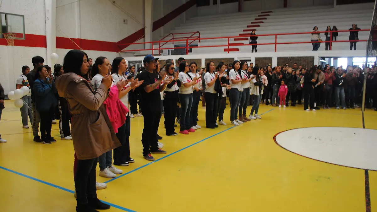 Emotivo y merecido homenaje póstumo se otorgó a destacada deportista victorense