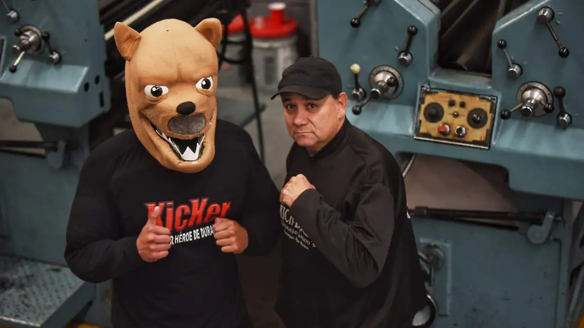 Kicker, el súper héroe de Durango que es mitad humano y mitad perro