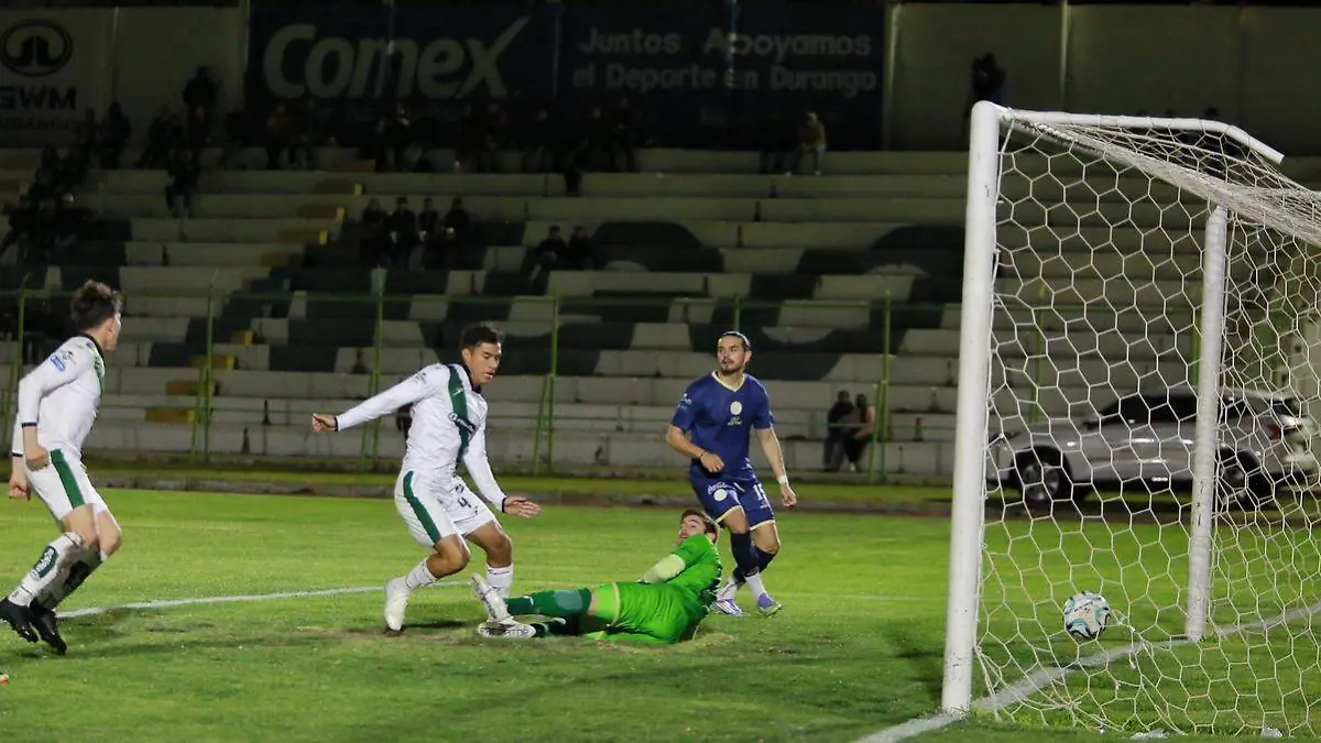 Alacranes sigue de líder, gana 2-0 a Tritones