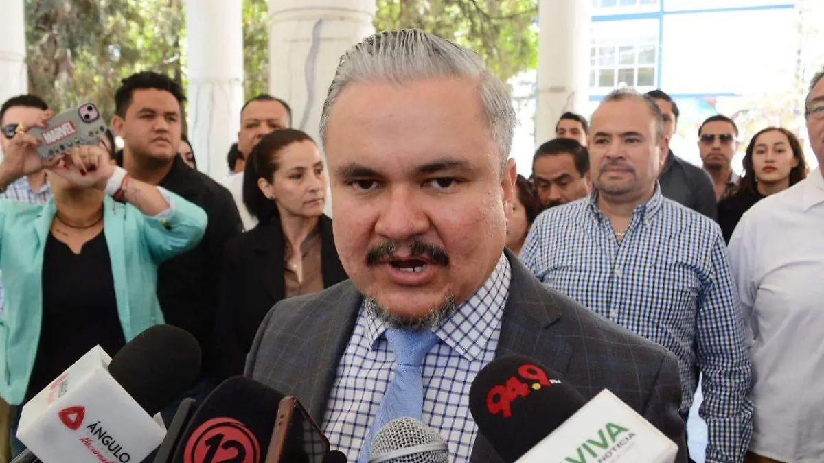 Inteligencia Artificial desplaza a profesionistas