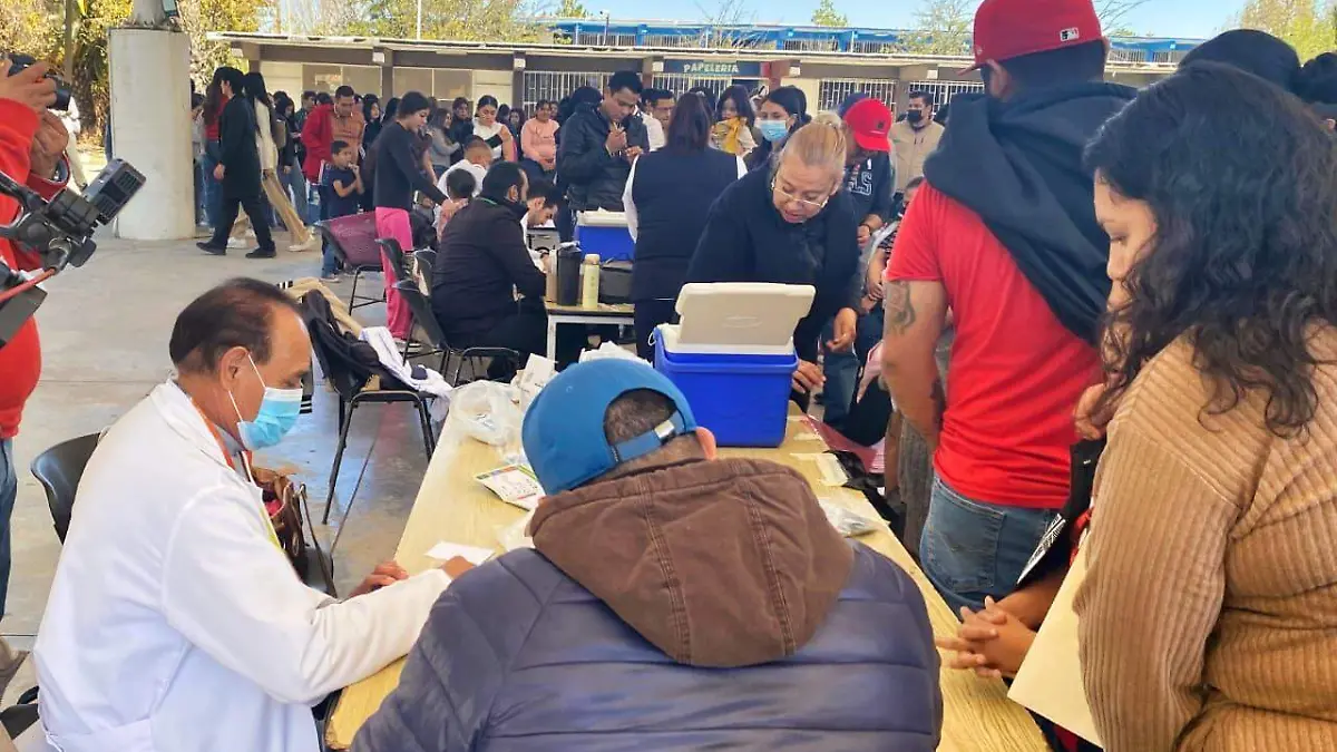 Macrocentro de vacunación del CCH