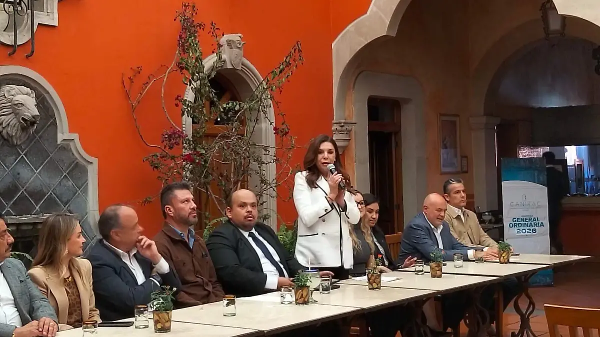 Asume Jorge Luján la presidencia de la Canirac Durango 