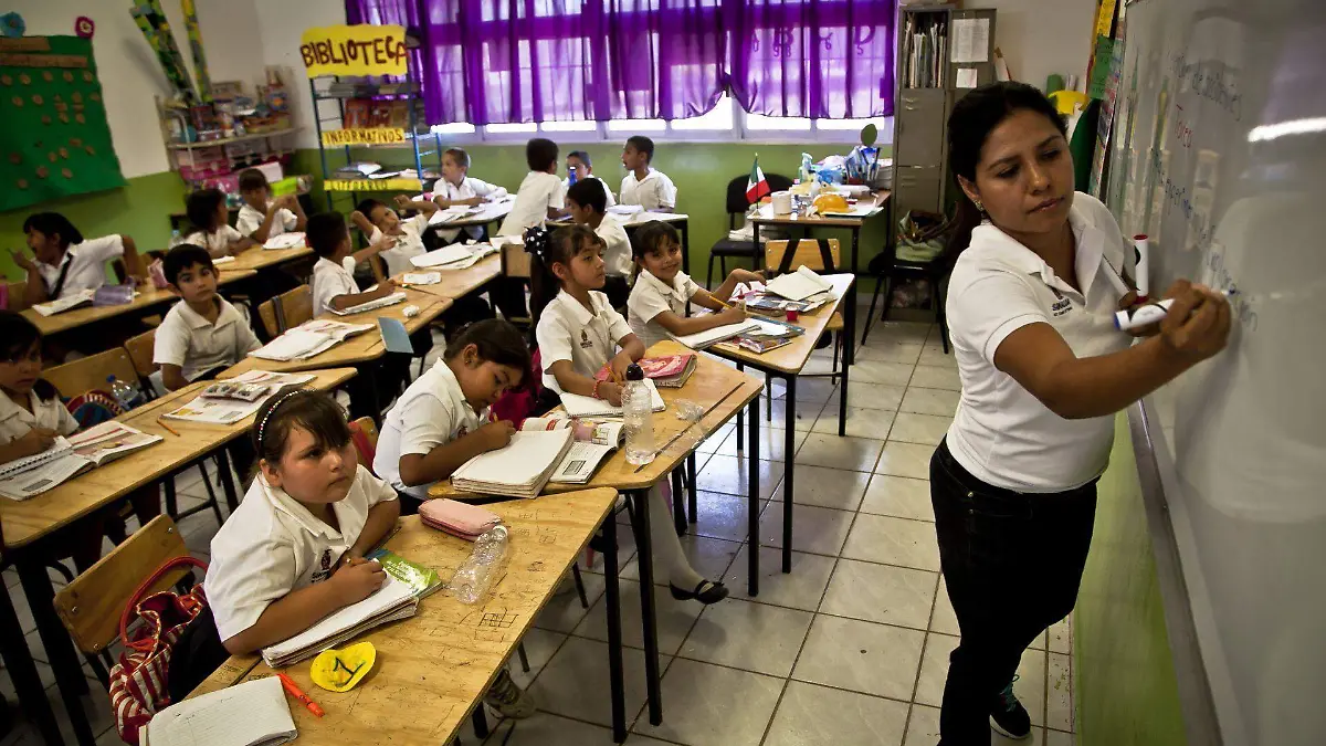 456180_Primaria Festejo Maestros_web