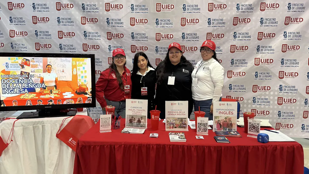 Oferta educativa de la UJED destaca en Exporienta 2026