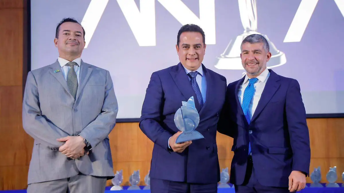 02 PREMIO ALCALDE 3