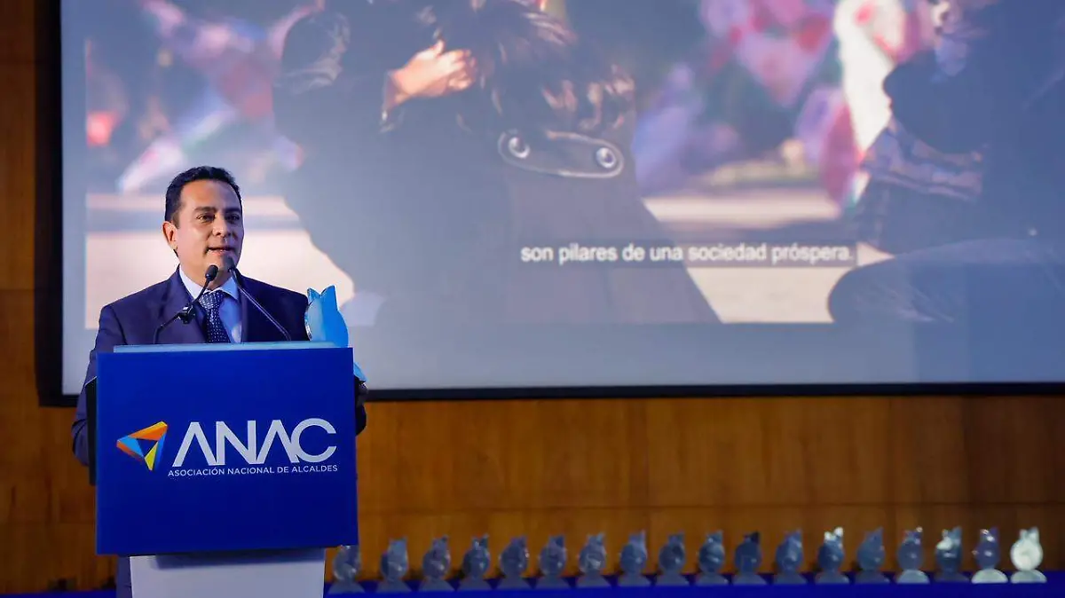 01 Comunicado Familia 04