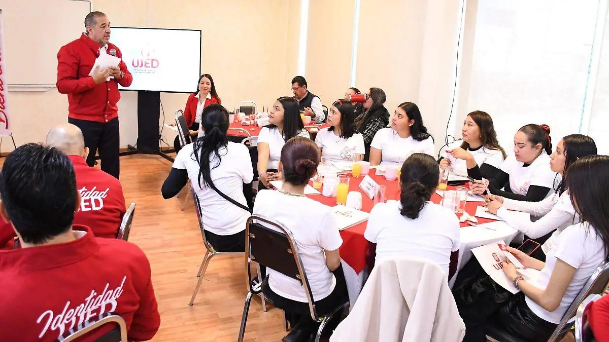 Cercanía y acompañamiento rector de la UJED inicia semestre en la Facultad de Trabajo Social 2