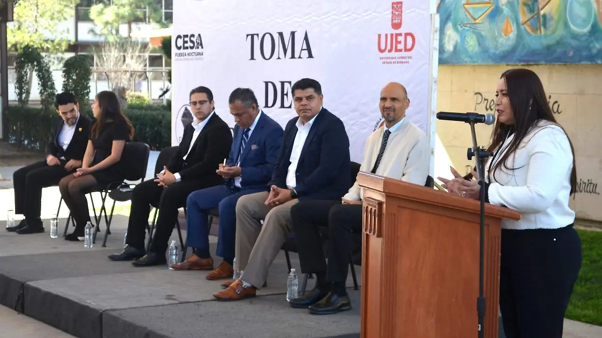 Renueva liderazgo la Sociedad de Alumnos de la Preparatoria Nocturna de la UJED