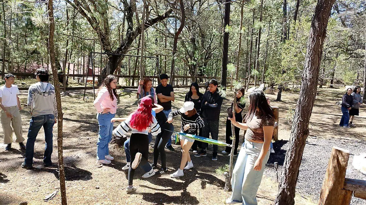 Escuela de Ciencias y Tecnologías impulsa aprendizaje en campo para alumnos de Turismo 3