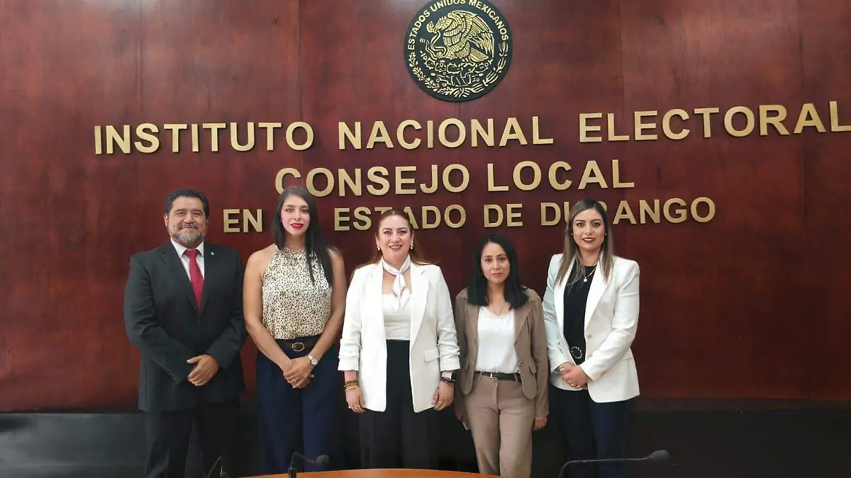 Asume Laura Bringas vocalía del INE en Durango