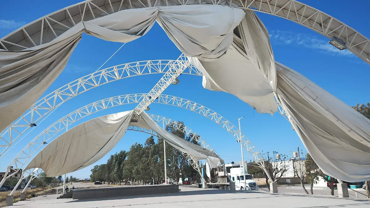 LA VELARIA FUE DESTRUIDA POR EL AIRE