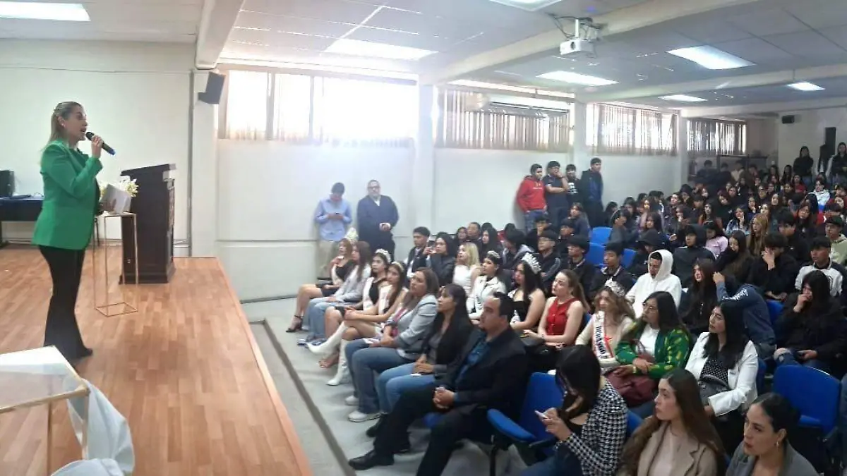 “Voces de Mujer” promueve diálogo sobre igualdad en la Preparatoria Diurna de la UJED 2