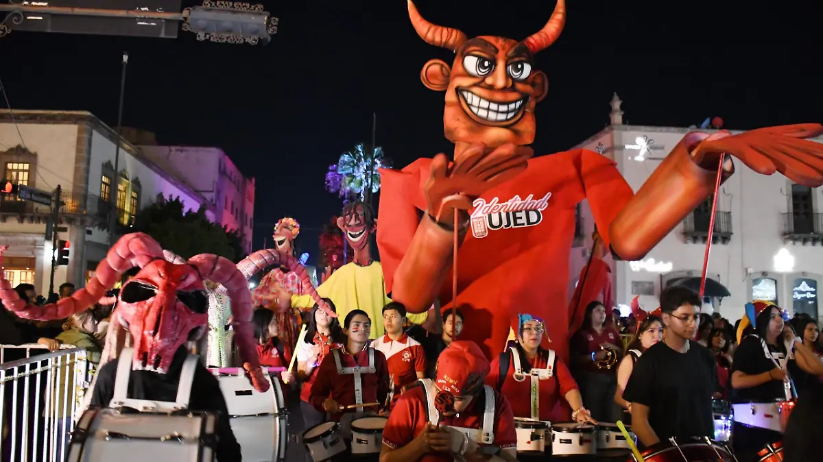 La magia de la Identidad Universitaria llena de color y orgullo a la UJED 4