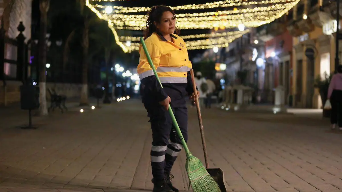 mujeres que trabajan de madrugada en el Centro