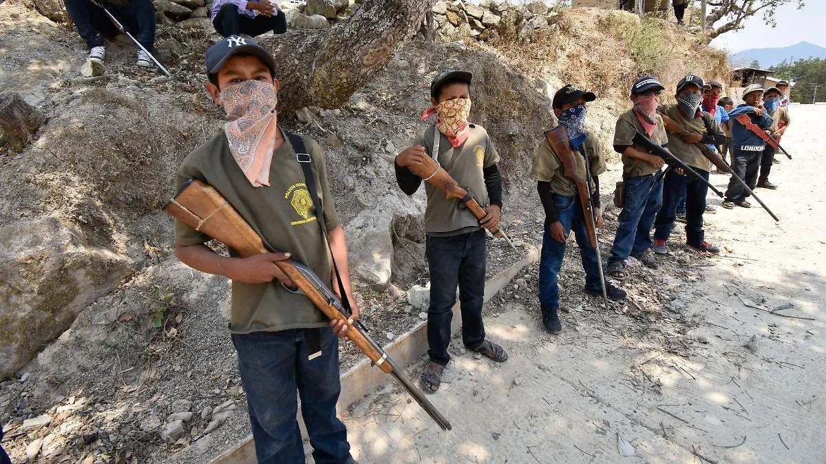 810328_Niños armados CRAC_web