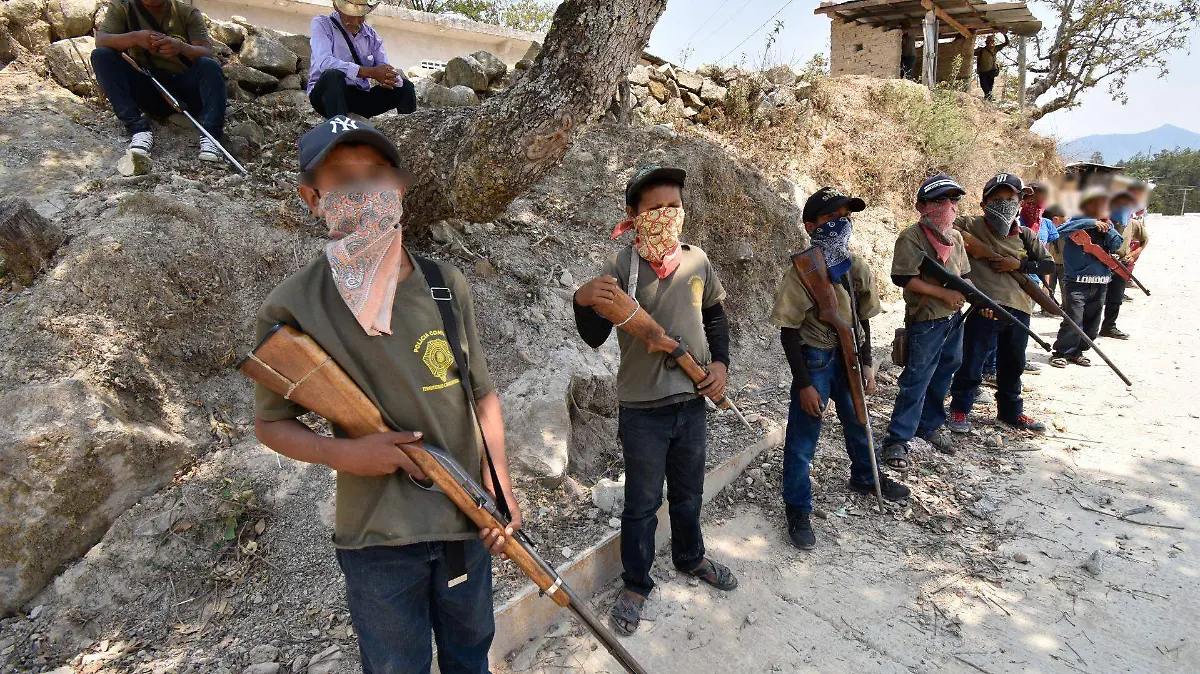 810328_Niños armados CRAC_web