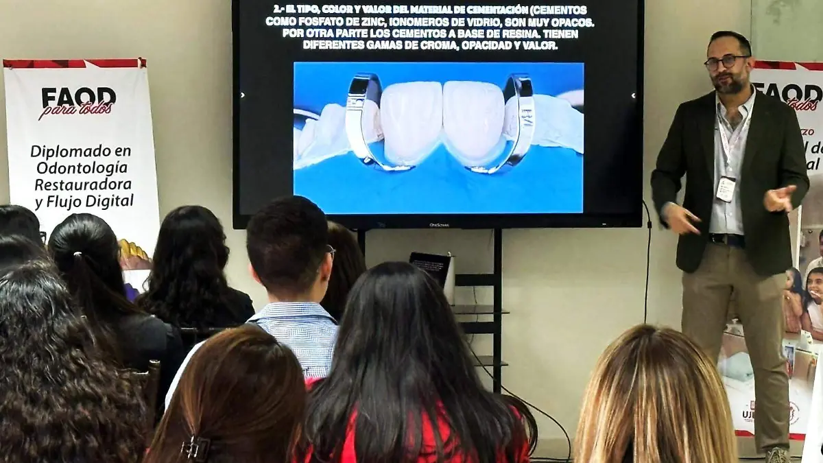 UJED fortalece educación continua con diplomados en prótesis e implantología bucal