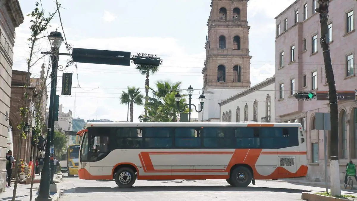 Transporte público- camión- autobús